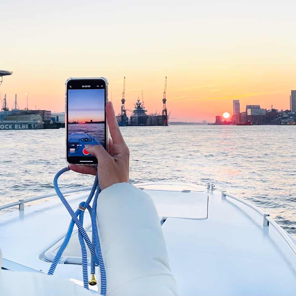 "Ahoi" Handykette für Samsung Galaxy S25+ (blau/weiss)