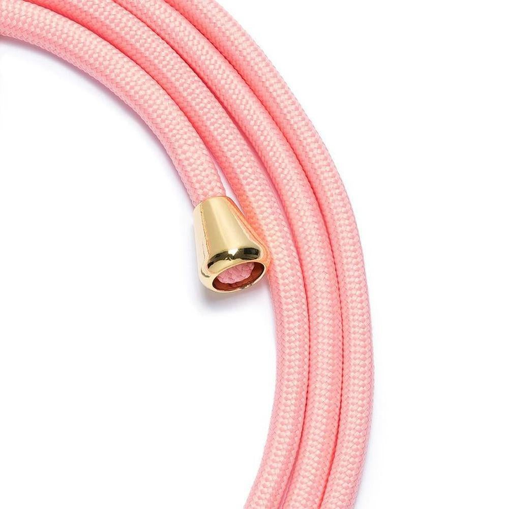 Nahaufnahme rosane Kordel mit goldenem Endstück.
